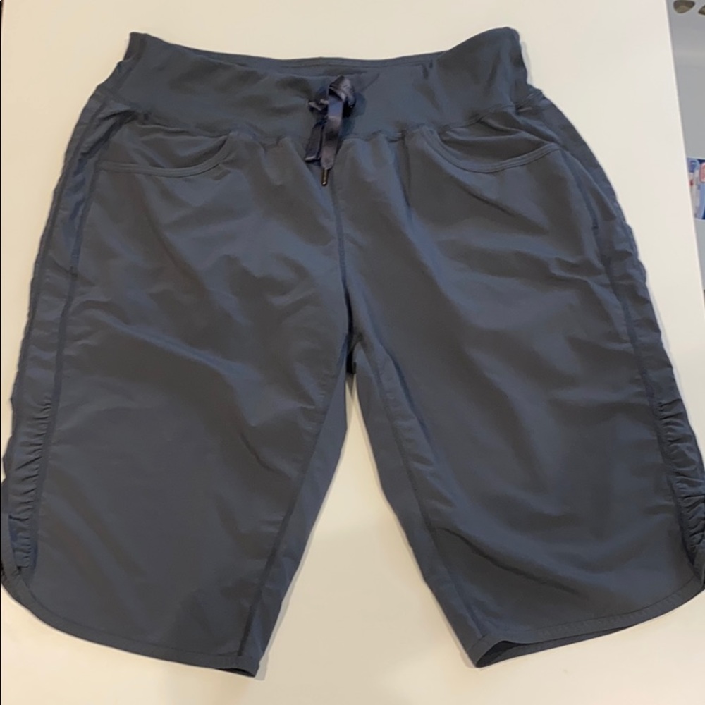 Bermuda Shorts Zella